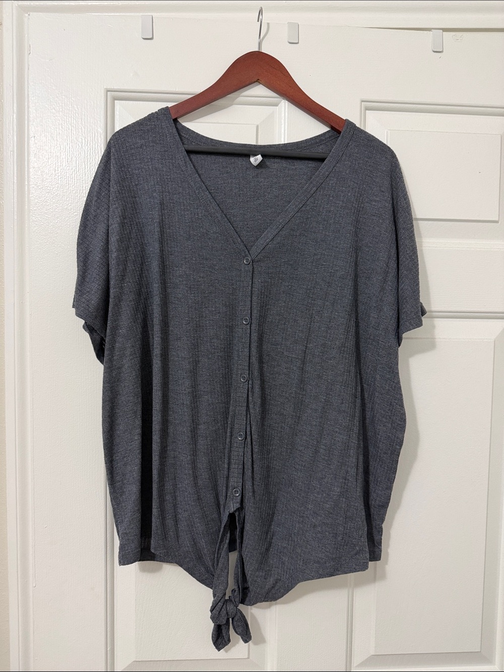 bp Gray Button-Front Tie-Hem V-Neck Top